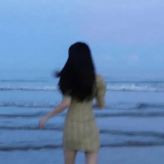 女生 女生头像 女头 氛围感 氛围感头像 不露脸 不露脸头像 海边