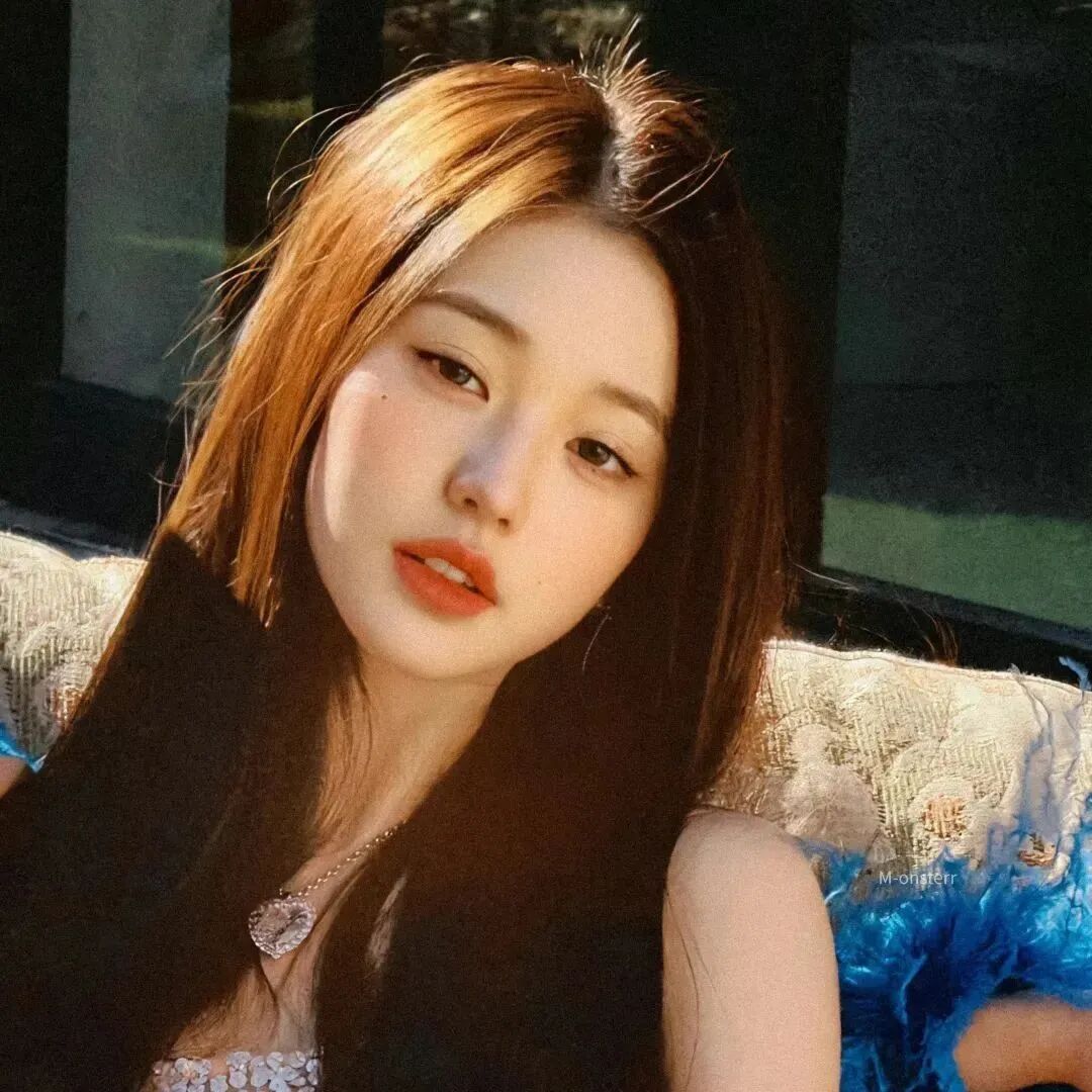 张员瑛 张员瑛头像 女生 女生头像 女头