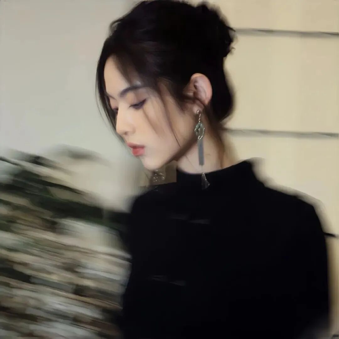 气质侧脸女生头像