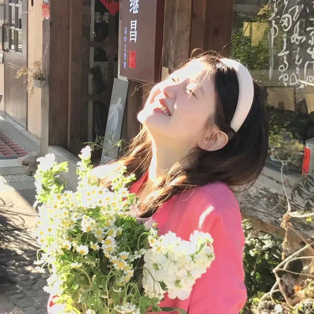 小清新鲜花甜妹女生头像