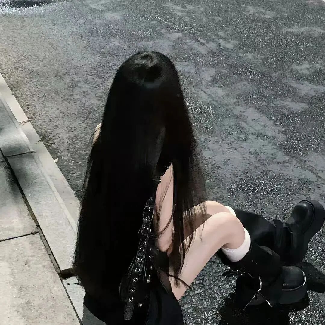 纯欲背影不露脸女生头像