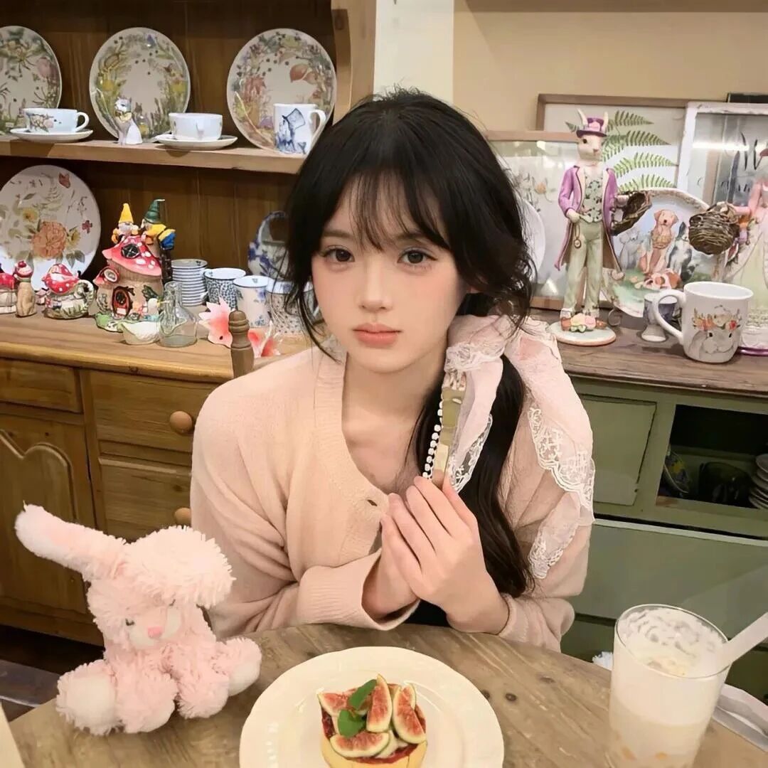吃饭甜妹女生头像
