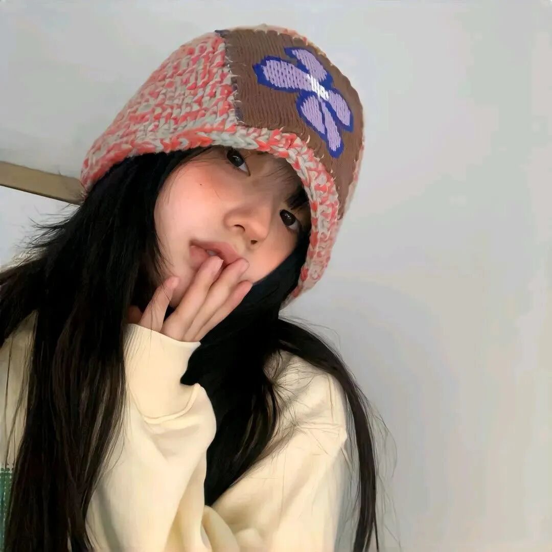 休闲帽小众女生头像