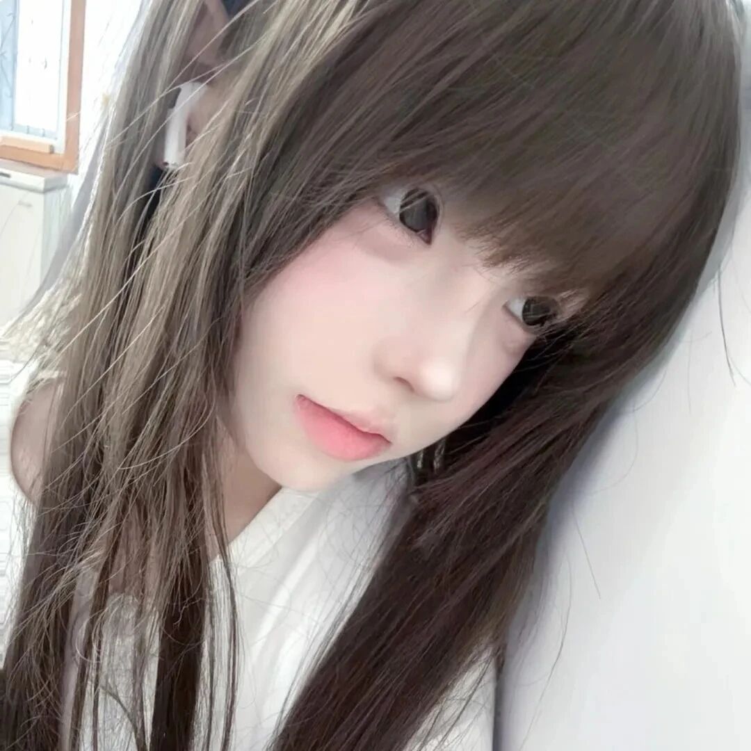 少萝侧脸女生头像