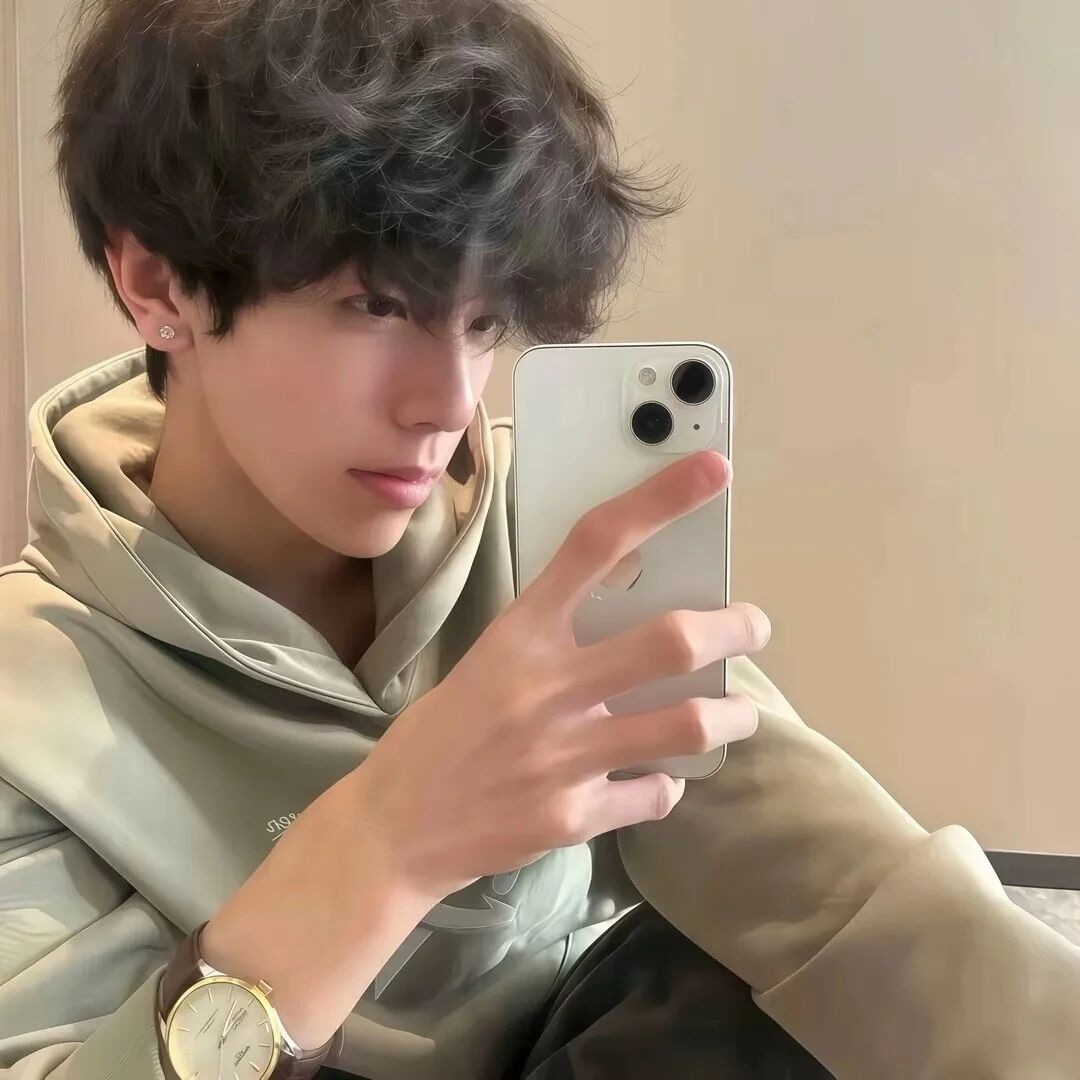 自拍手机个性男生头像