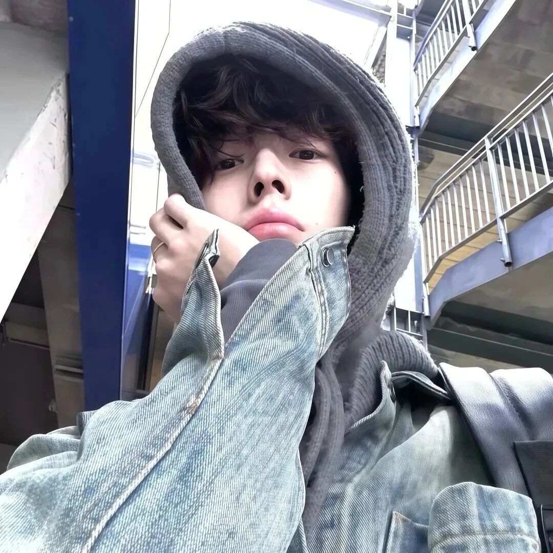 休闲帽个性男生头像
