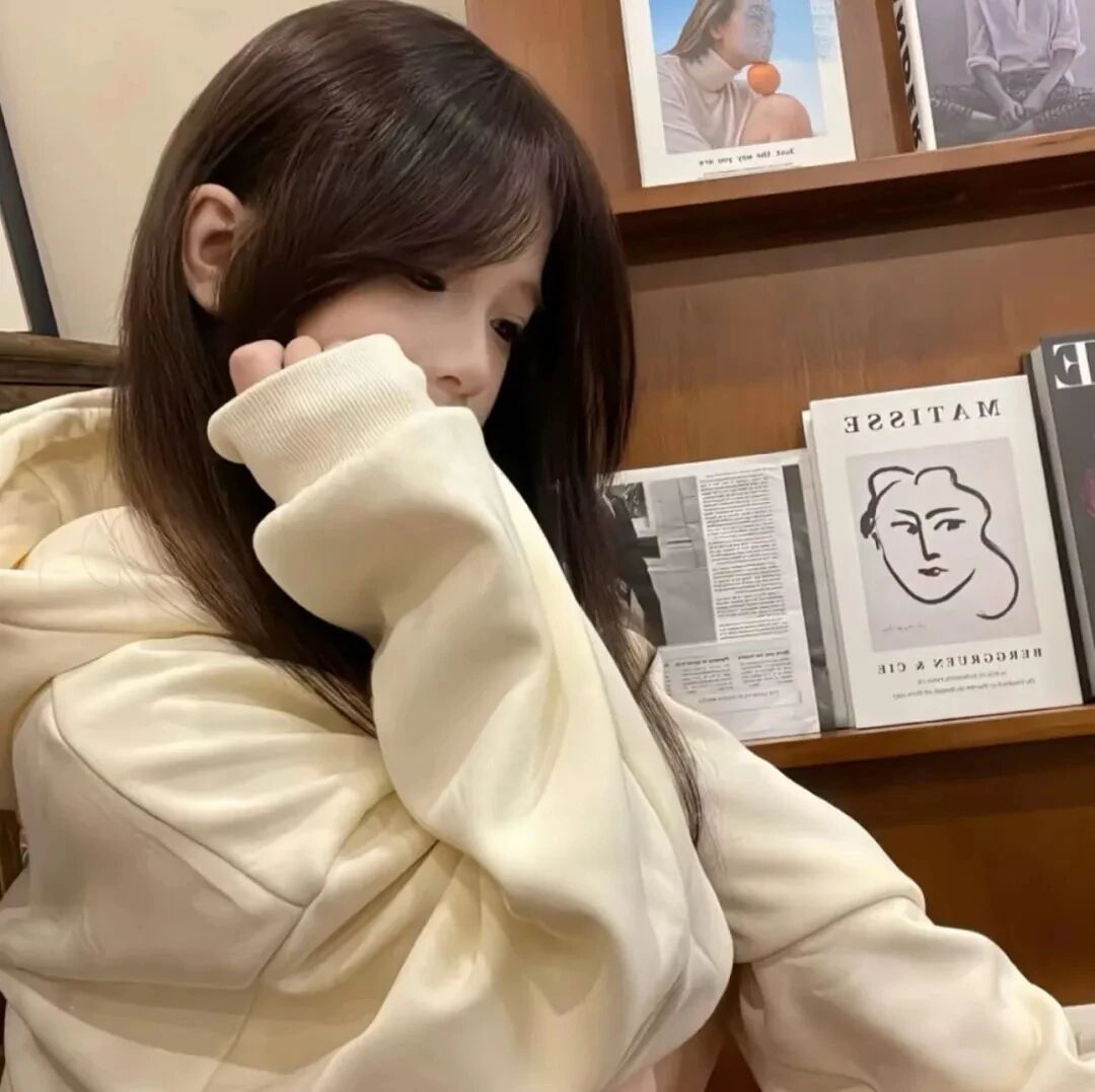 甜妹侧脸女生头像