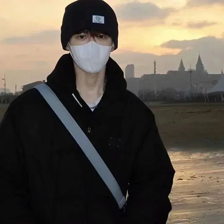 不露脸个性男生头像