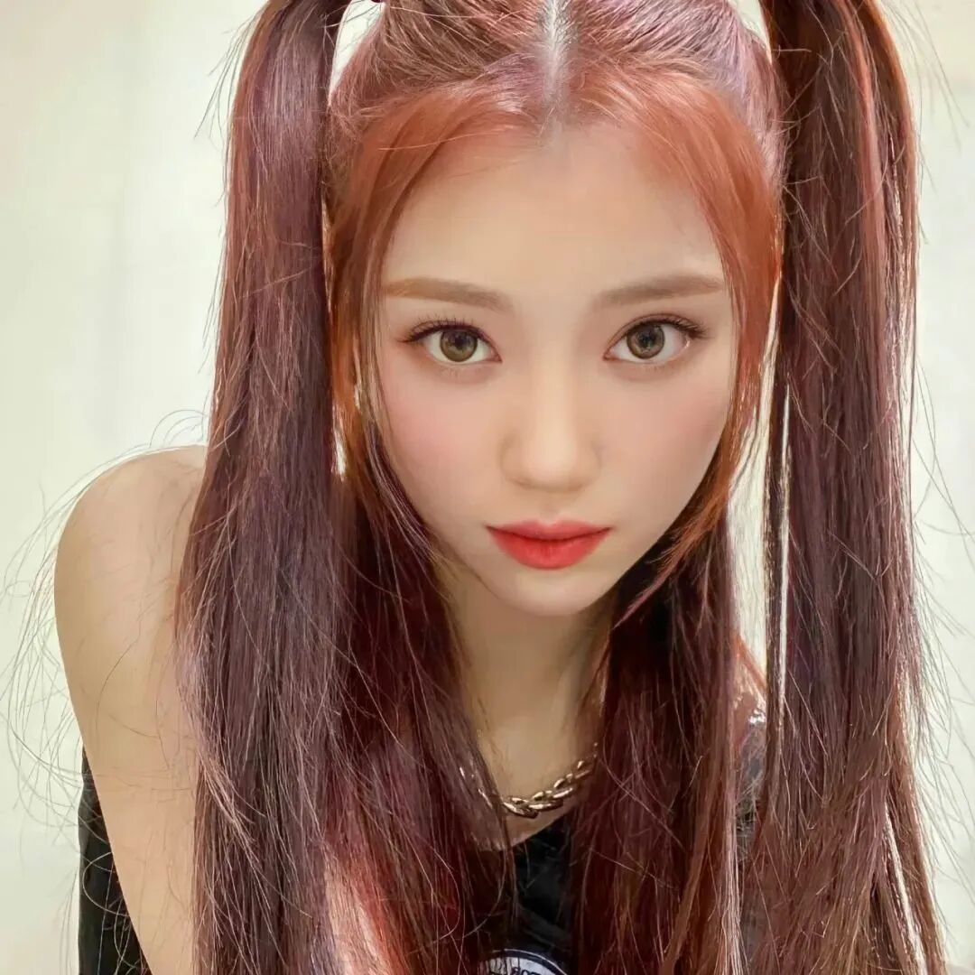 双马尾小众女生头像