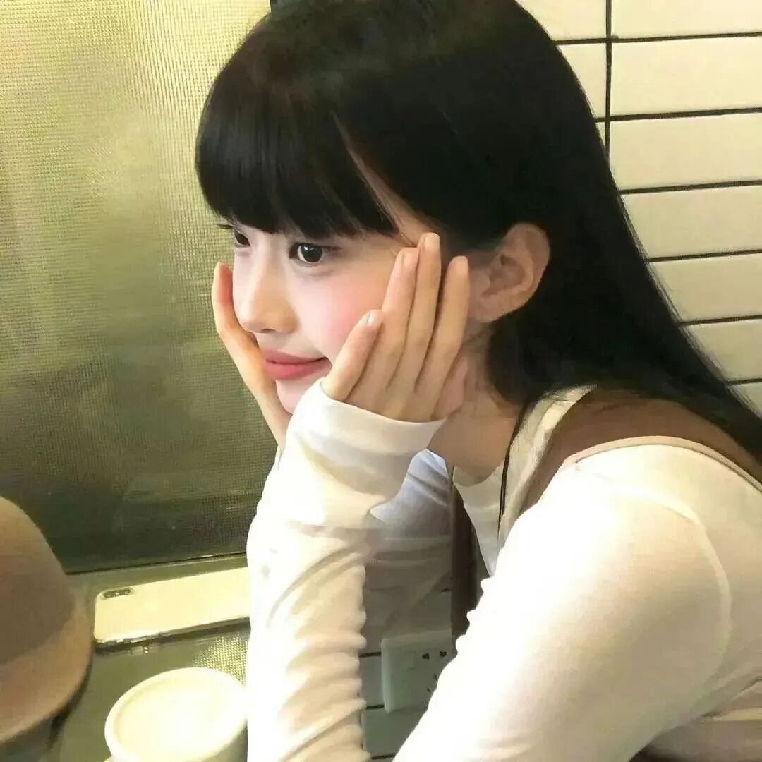 小众侧脸女生头像