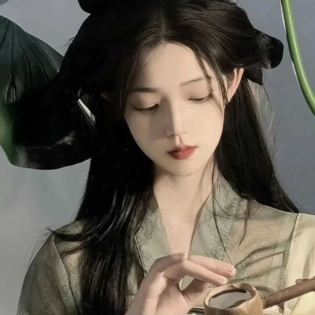 新中式温柔女生头像