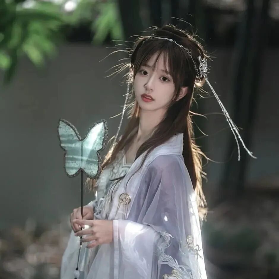 新中式温柔女生头像