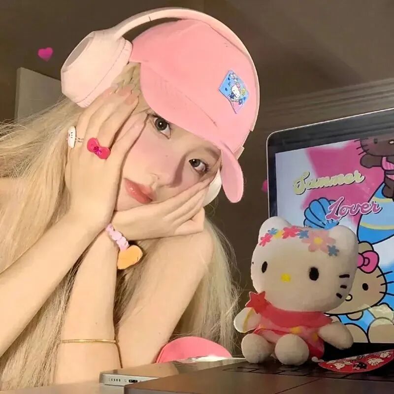 戴耳机甜妹女生头像