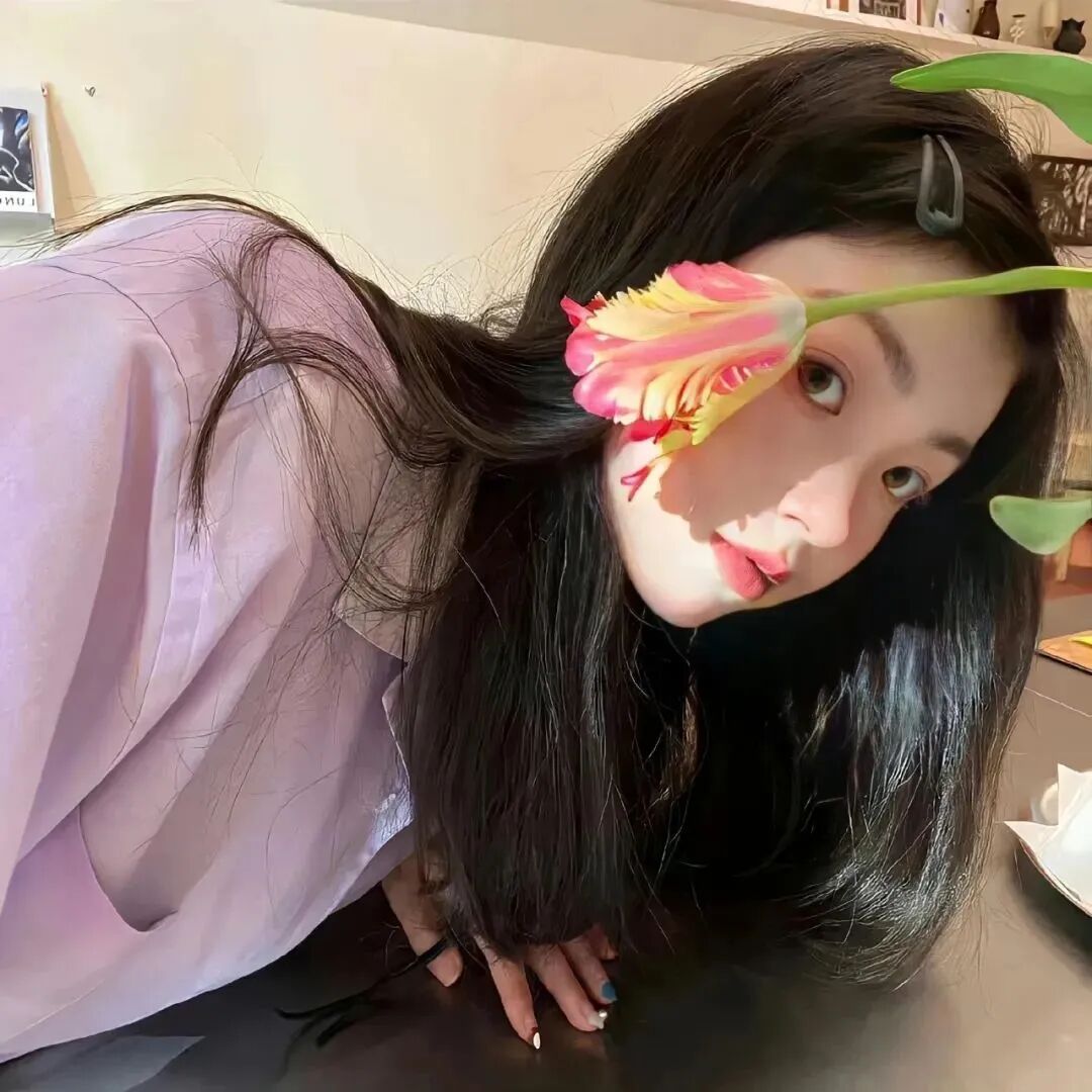 温柔侧脸女生头像