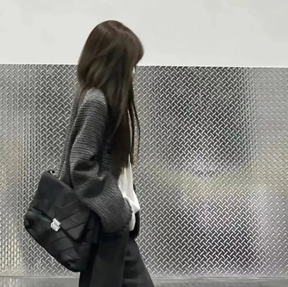 不露脸小众女生头像