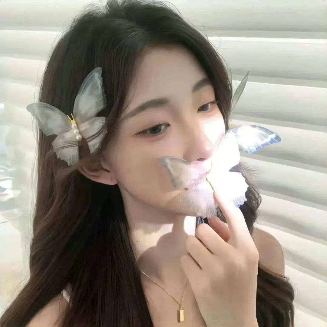 蝴蝶温柔女生头像
