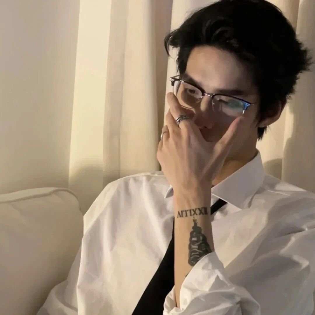 冷酷男生头像