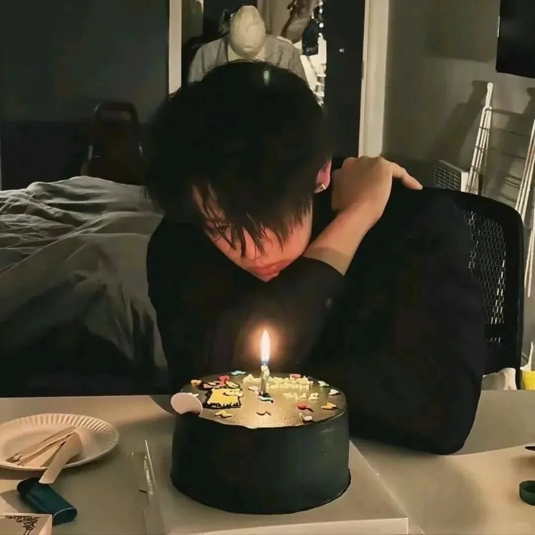 生日快乐小众男生头像