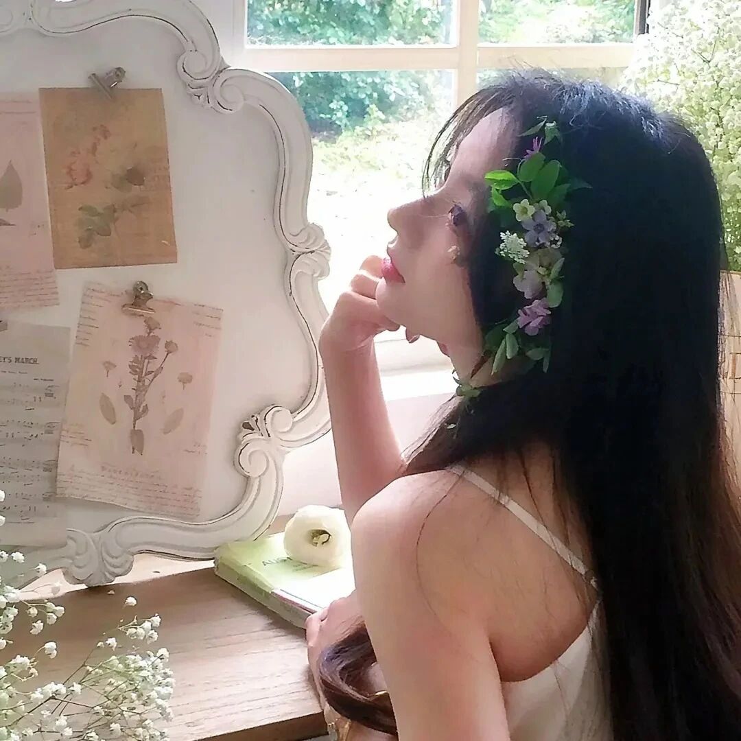温柔侧脸女生头像