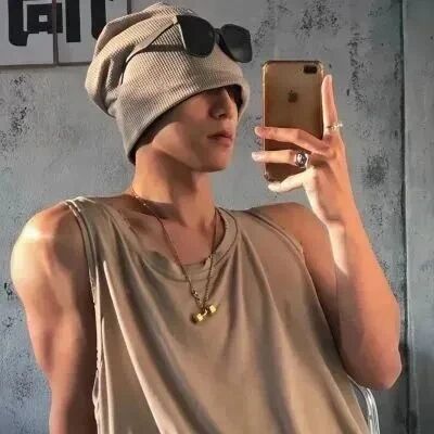 自拍手机个性男生头像