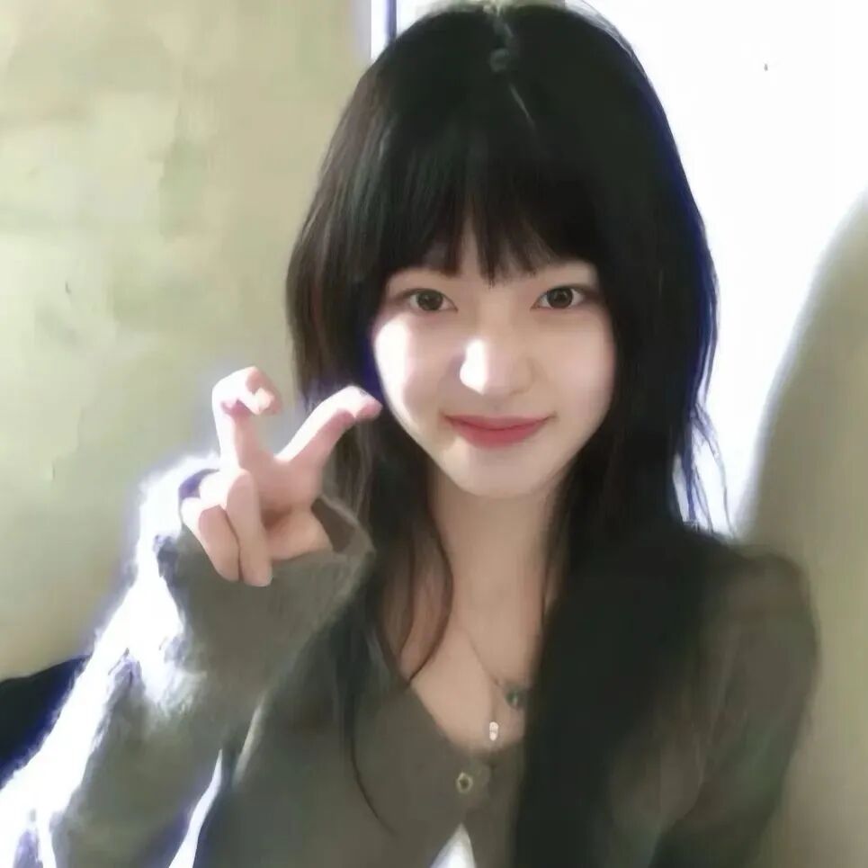 剪刀手甜妹女生头像