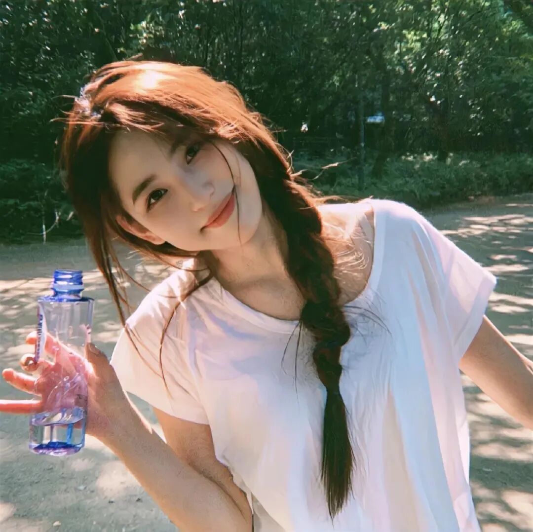 爱笑温柔女生头像