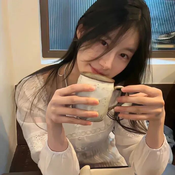 甜美爱笑女生头像