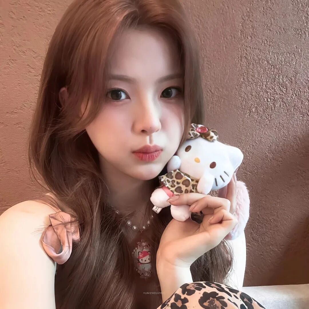 杨超越爱豆女生头像
