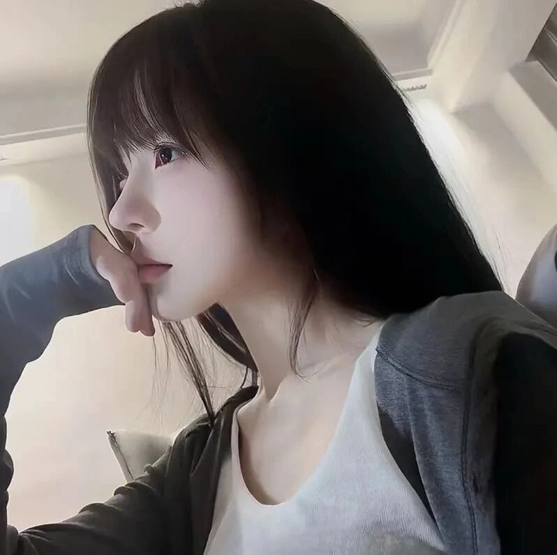 温柔侧脸女生头像