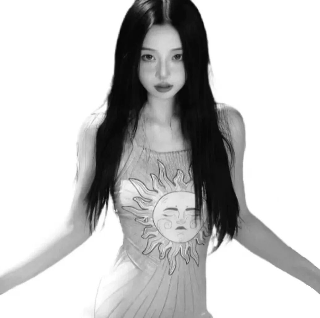 黑白气质女生头像