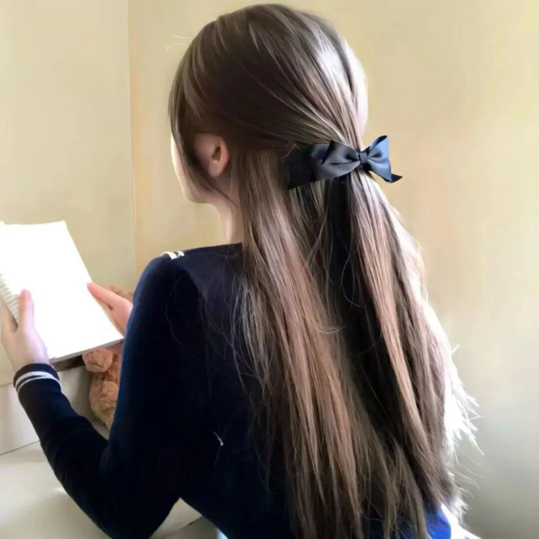温柔背影不露脸女生头像