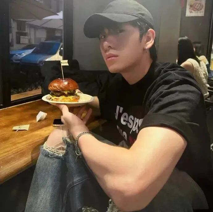 汉堡个性男生头像