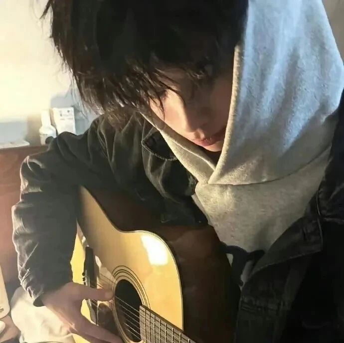 吉他个性男生头像