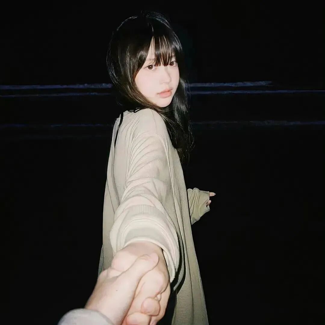 qianhytgnxjutoldatui牵手真人情侣头像