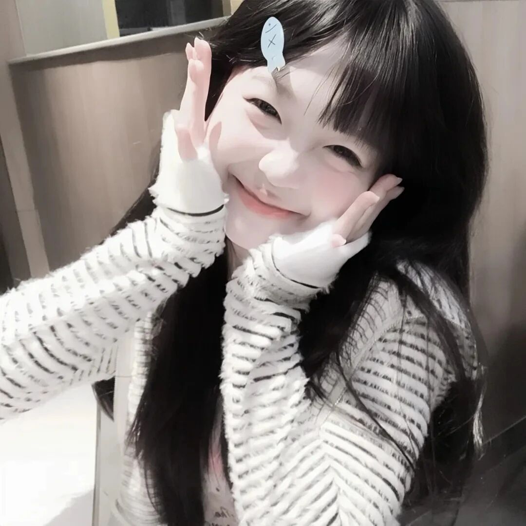 爱笑少萝女生头像