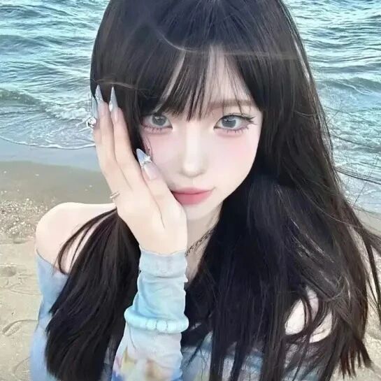 海边甜妹女生头像