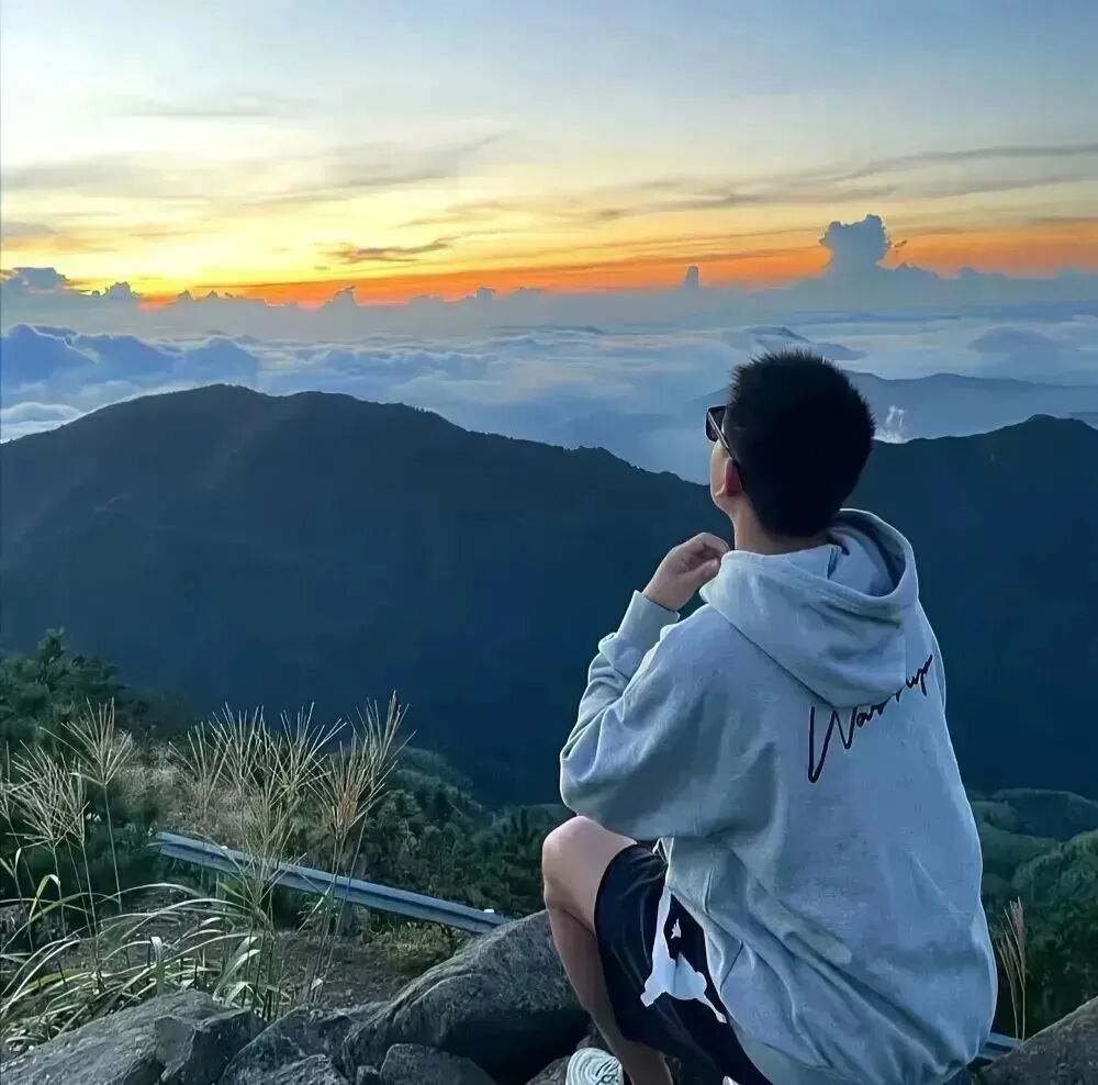 ninbufdswxinsan高山单人真人情侣头像