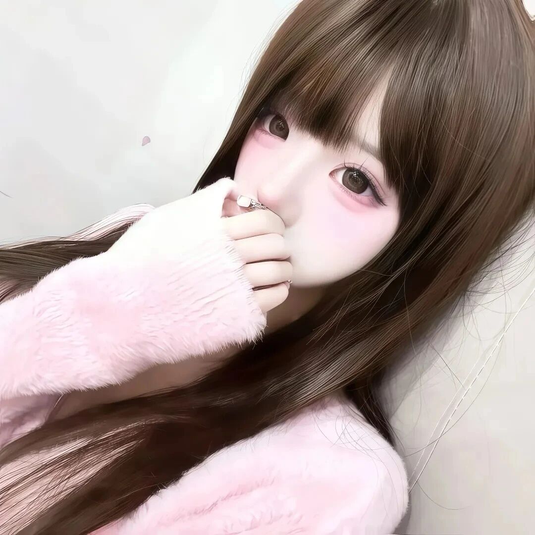 捂嘴纯欲女生头像