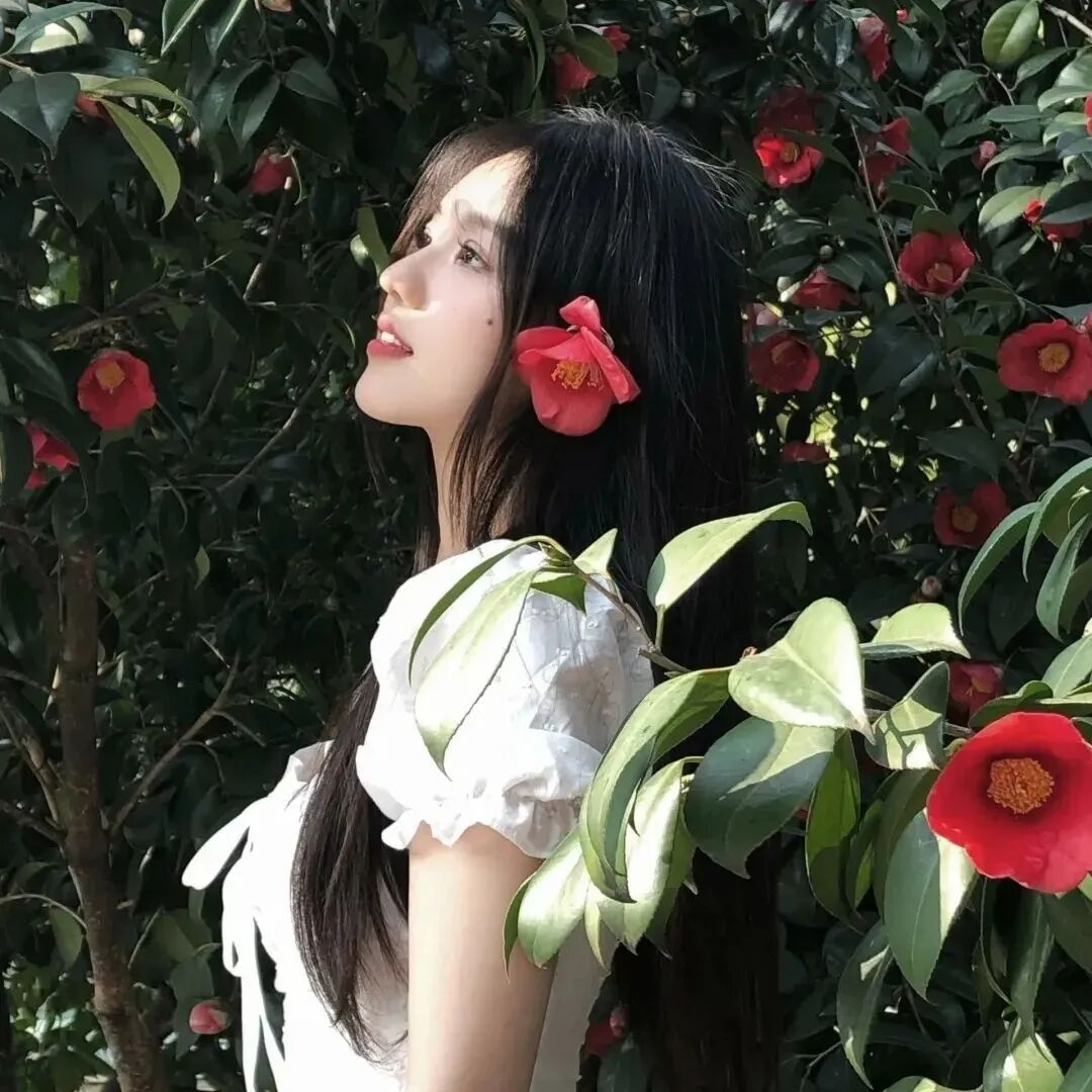 温柔侧脸女生头像