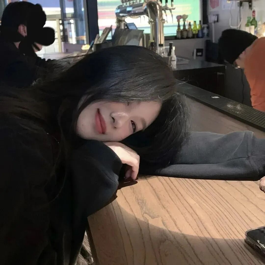 甜美爱笑女生头像