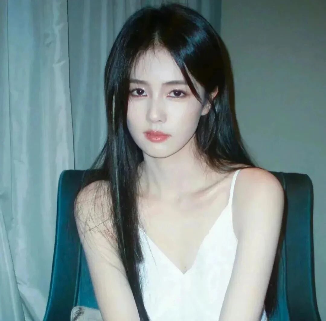 白鹿爱豆女生头像