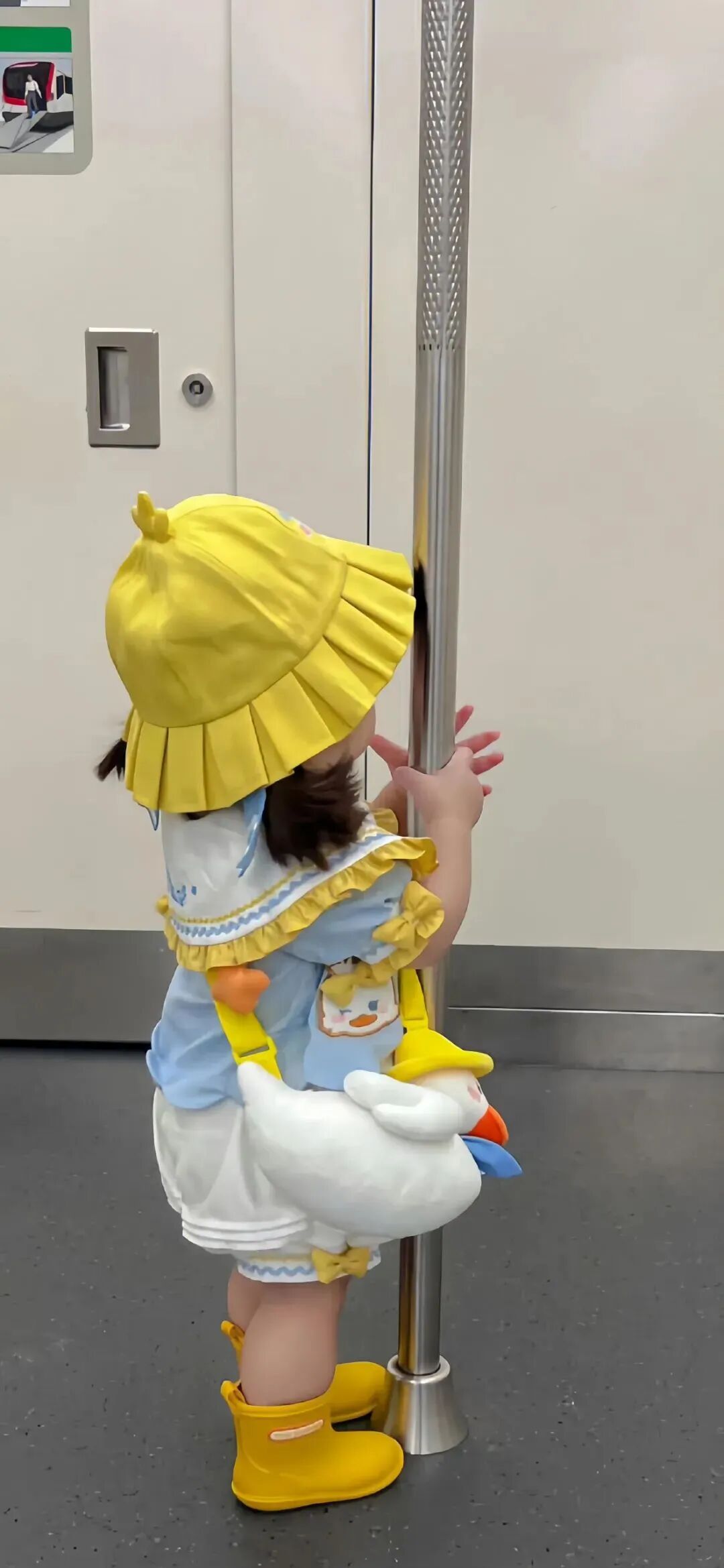 可爱小女孩萌娃壁纸