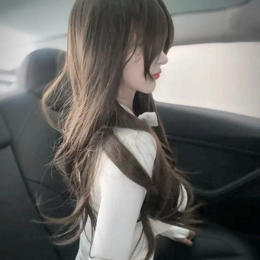 车内小众侧脸女生头像