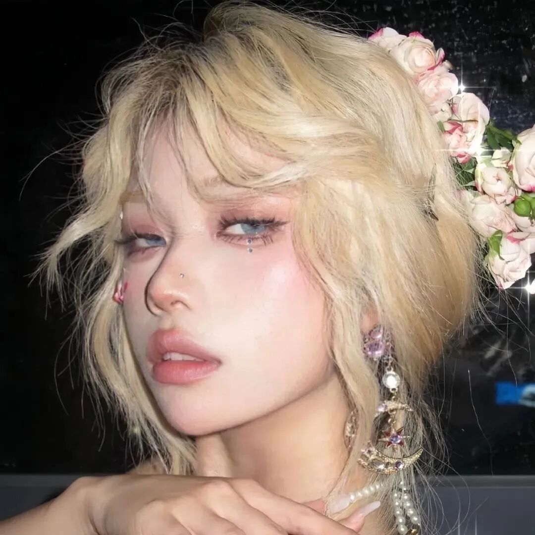 欧美甜酷女生头像
