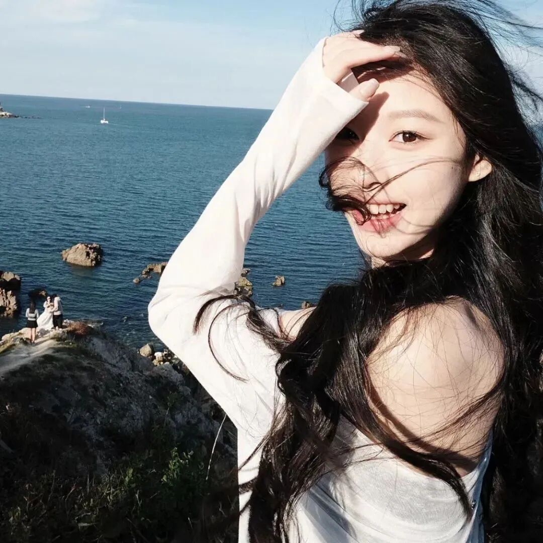 温柔海边女生头像