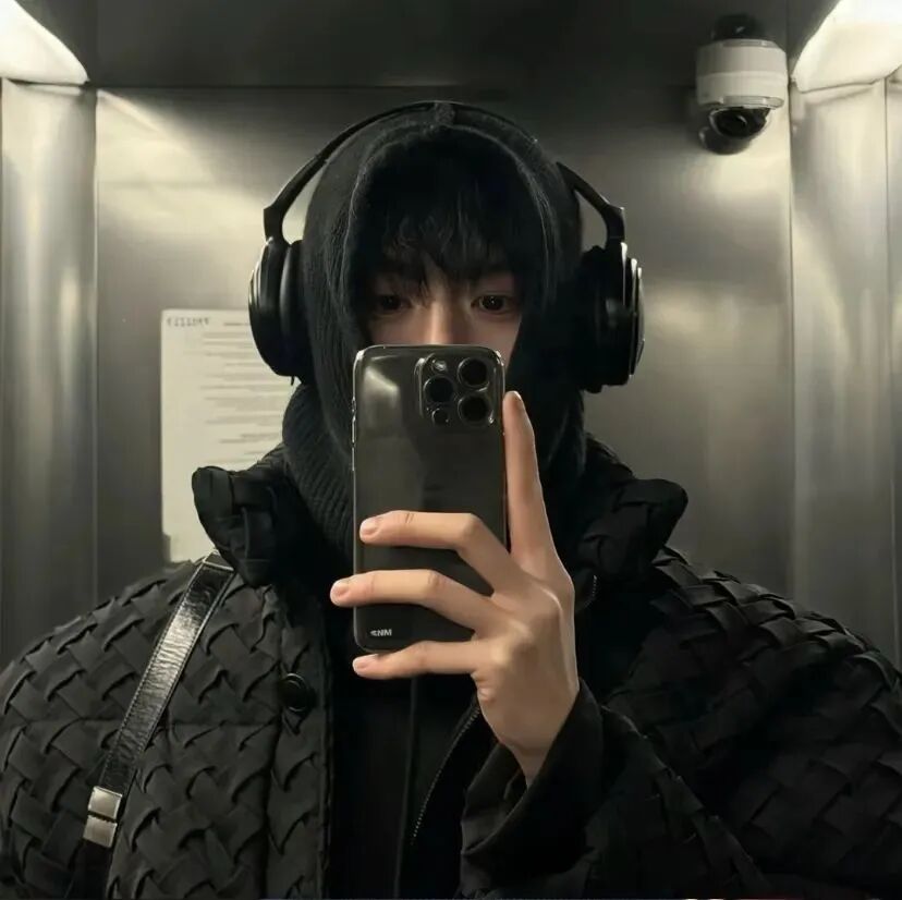 自拍手机小众男生头像