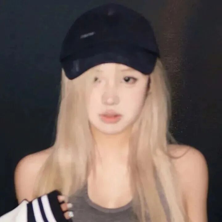 ytnonqzokgxinsan单人真人情侣头像