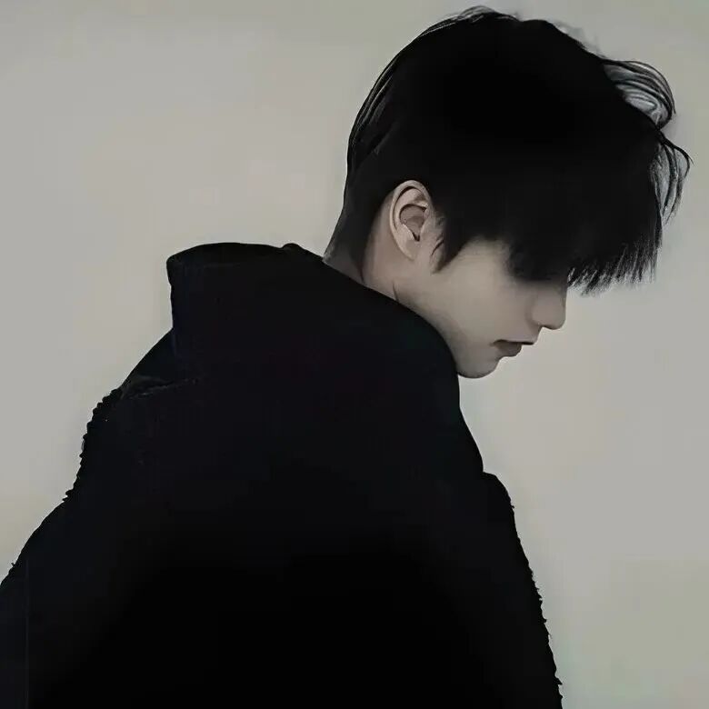 帅气侧脸男生头像