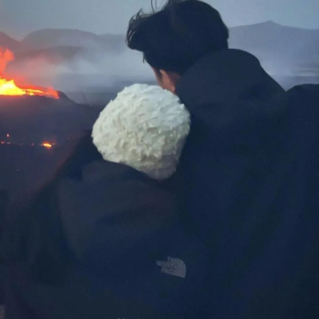 huoshanfwglianren火山氛围感真人情侣头像