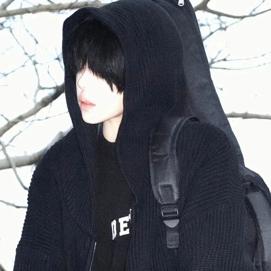 帅气侧脸男生头像